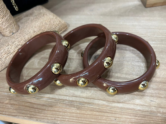 Brazalete tachuelas