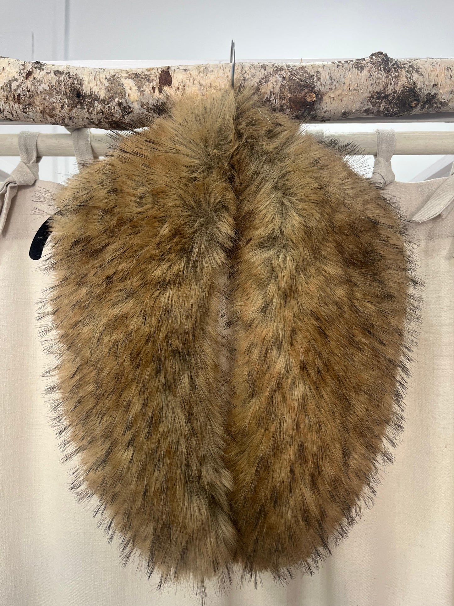 Cuello imitación pelo de zorro